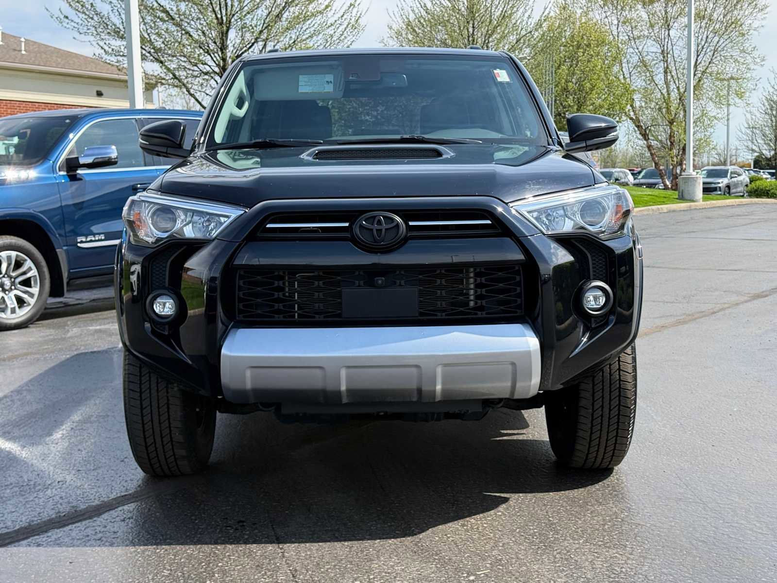 Certified 2024 Toyota 4Runner TRD Off-Road Premium w/ Off Road Premium Plus Package AWD/4WD image 2