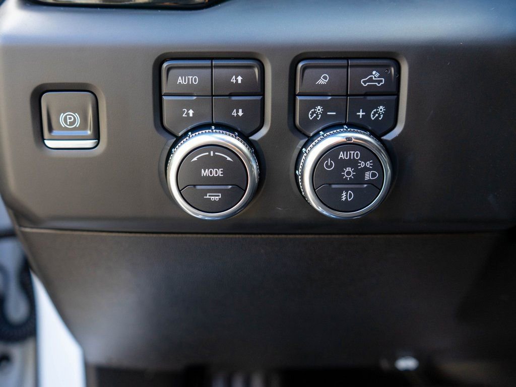 Used 2024 GMC Sierra 1500 AT4 w/ AT4 Preferred Package image 24