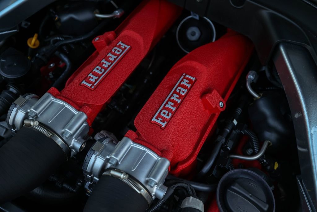 Certified 2021 Ferrari Roma RWD image 22