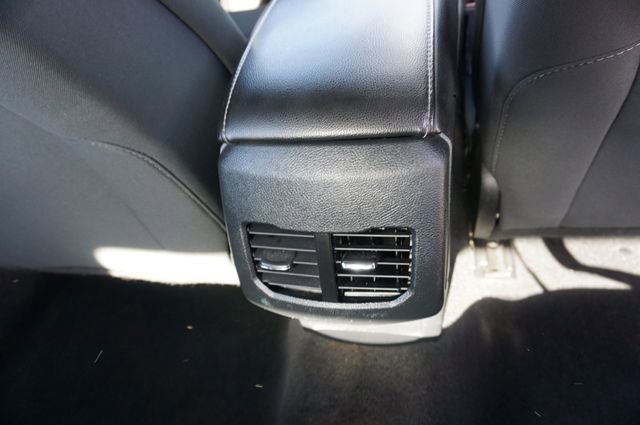 Used 2020 Ford Fusion SE image 15