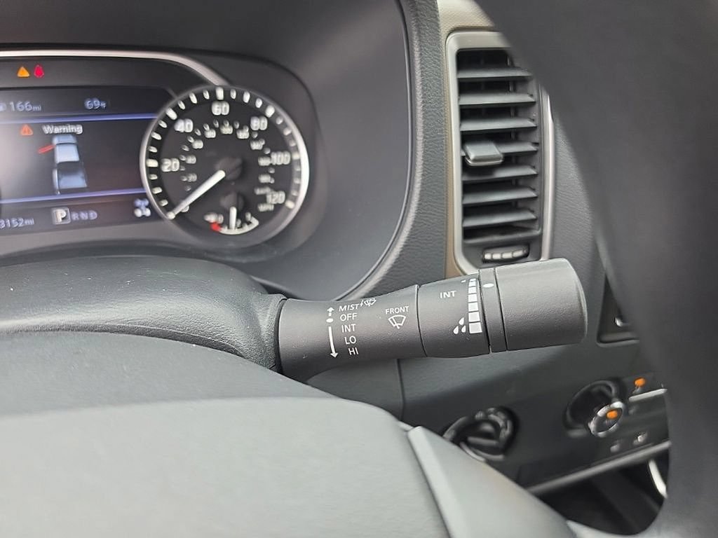 Used 2022 Nissan Frontier SV AWD/4WD image 15