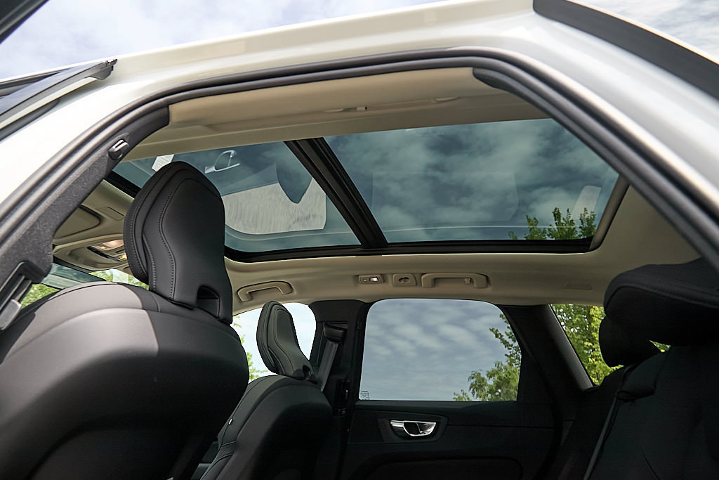 New 2026 Volvo XC60 T8 Plus w/ Climate Package AWD/4WD image 21