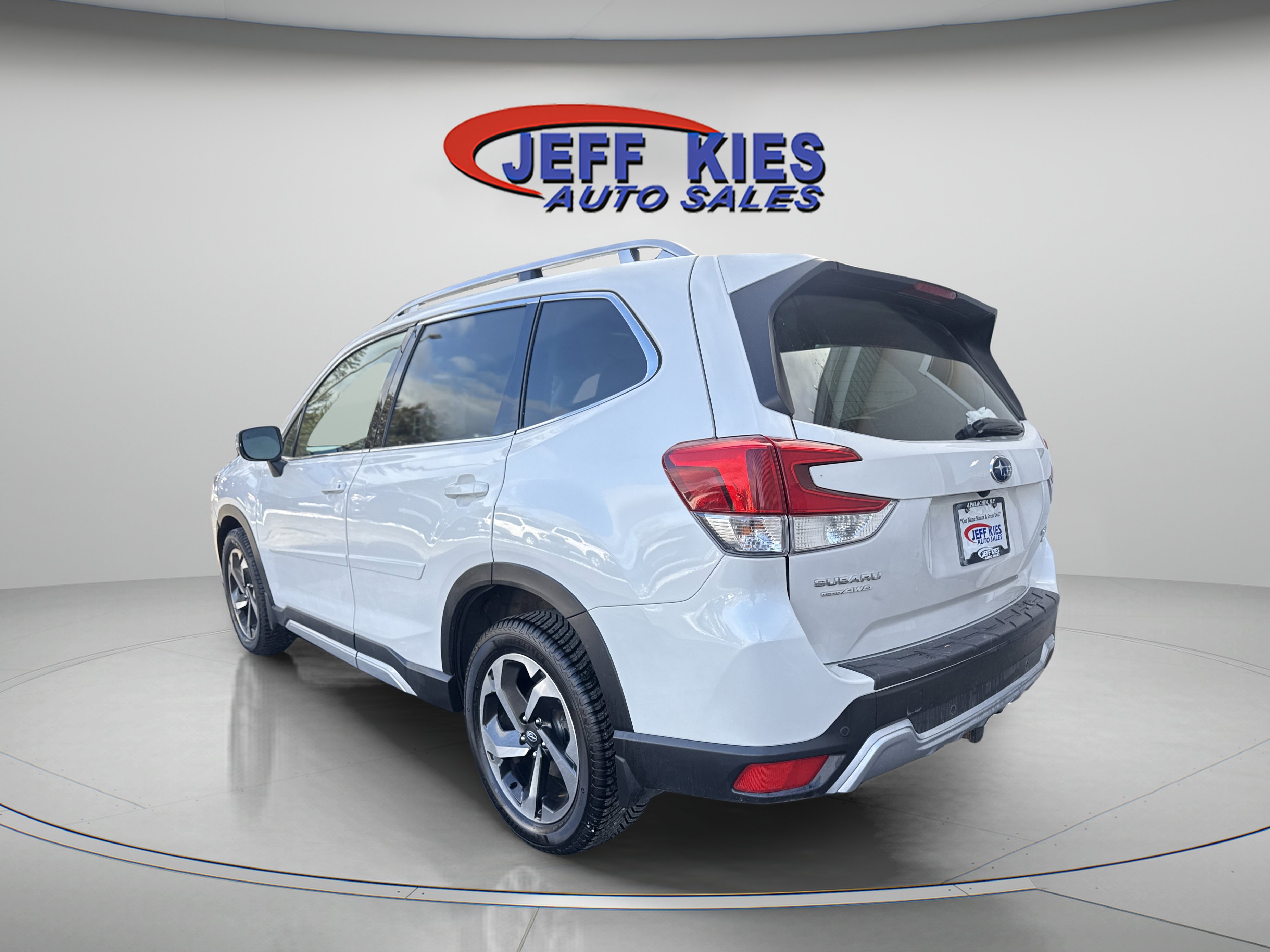 Used 2022 Subaru Forester Touring AWD/4WD image 7