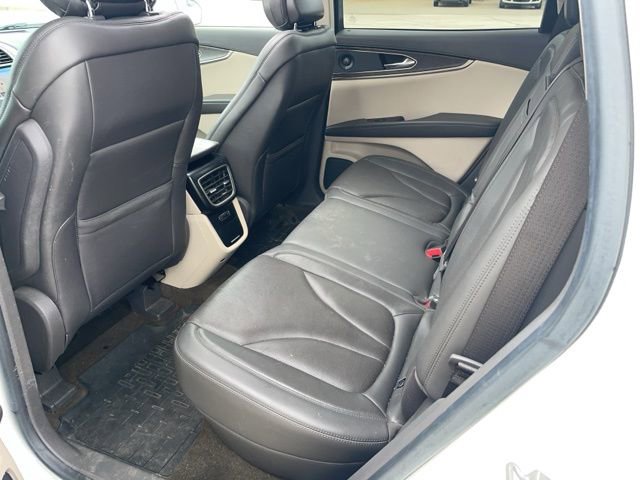 Used 2020 Lincoln Nautilus Reserve image 9