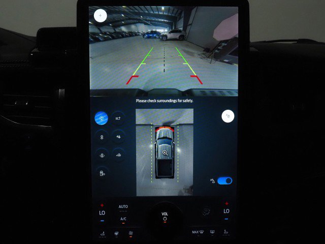 Used 2024 Ford F150 Lightning Platinum AWD/4WD image 33