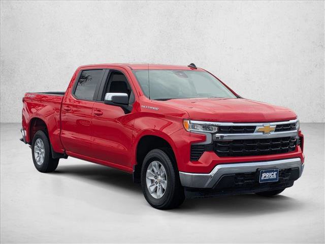 Used 2025 Chevrolet Silverado 1500 LT image 3
