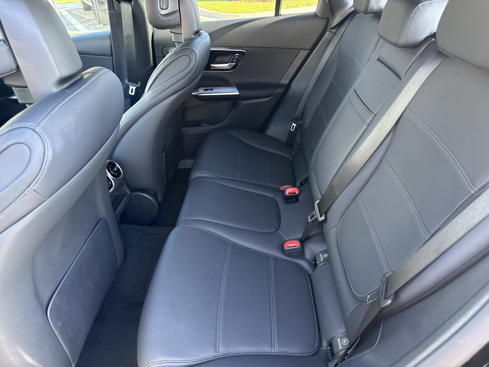 Used 2025 Mercedes-Benz GLC 300 image 15