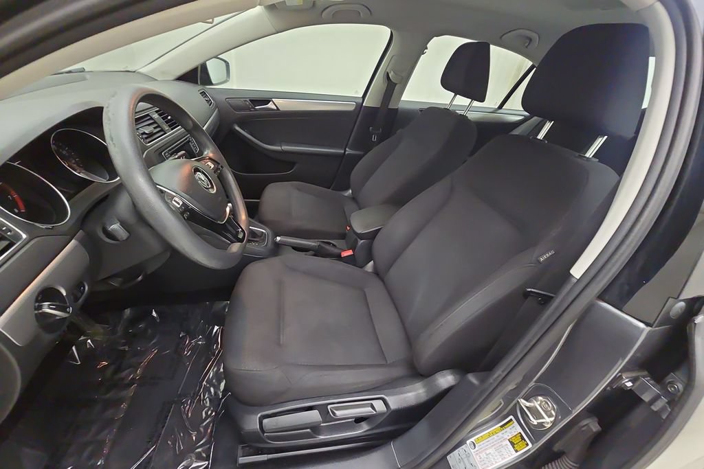 Used 2016 Volkswagen Jetta SE FWD image 12