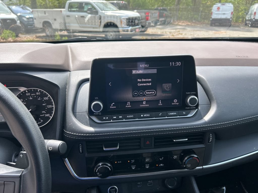 Used 2023 Nissan Rogue S AWD/4WD image 16