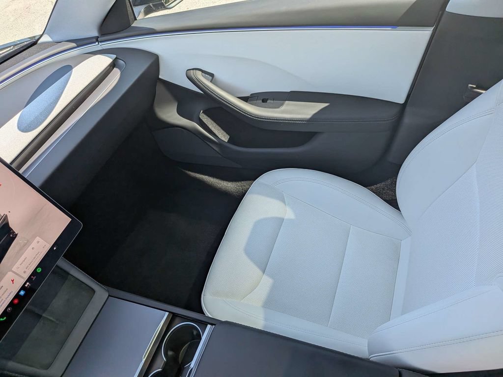Used 2025 Tesla Model 3 Long Range RWD image 15