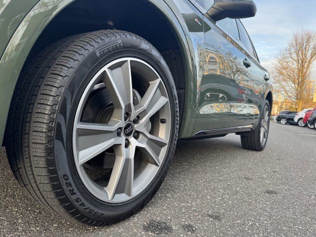 Certified 2025 Audi Q5 2.0T Premium w/ Convenience Plus Package image 9