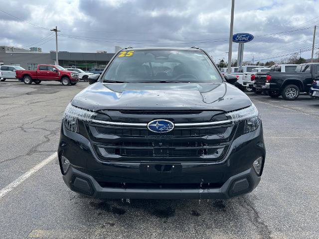 Used 2025 Subaru Forester Touring image 6