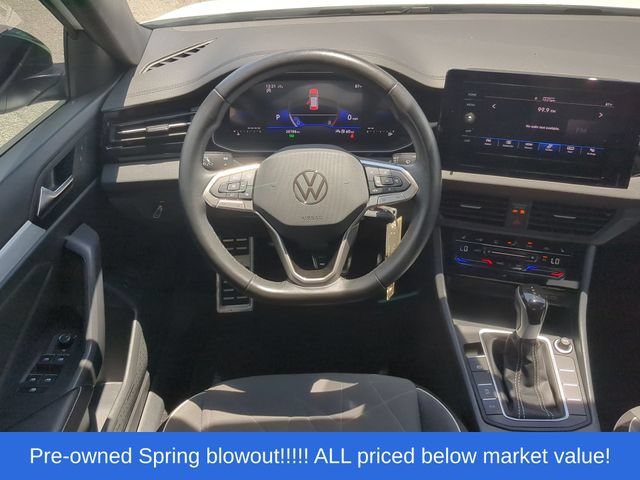 Used 2025 Volkswagen Jetta Sport FWD image 37