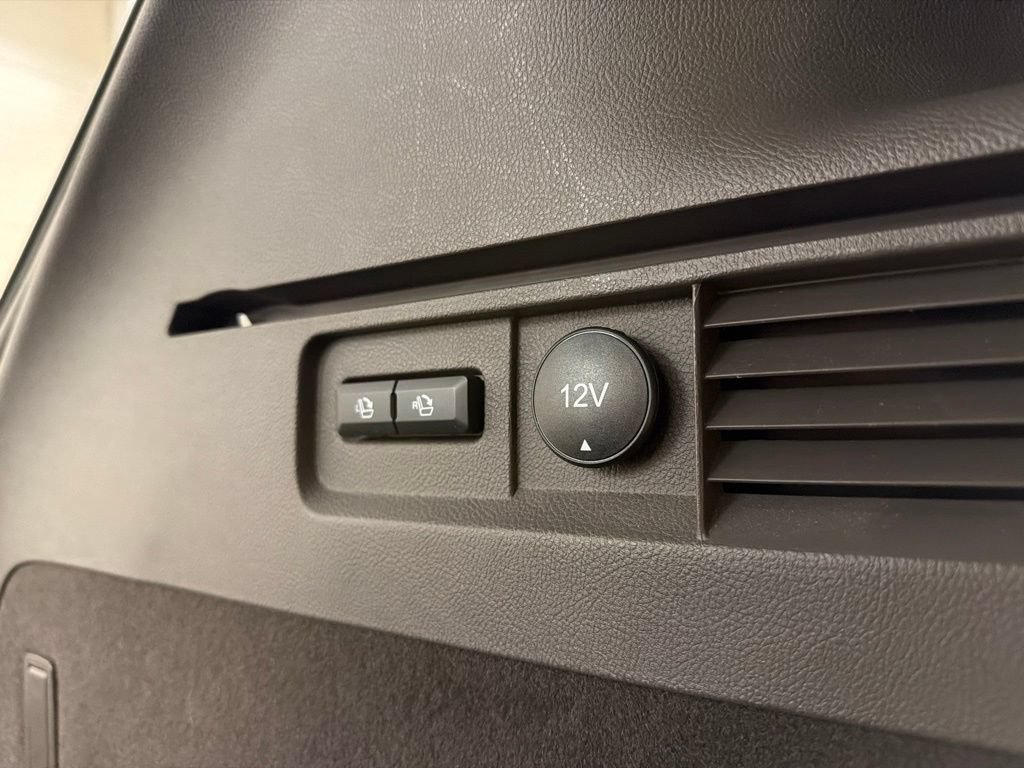 Used 2023 Lincoln Nautilus FWD image 33