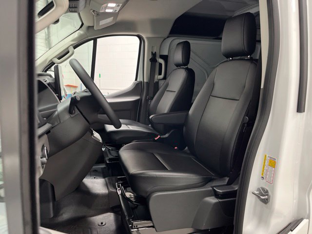 New 2026 Ford Transit 250 Low Roof RWD image 7