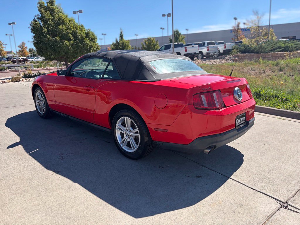 Used 2012 Ford Mustang Convertible RWD image 5