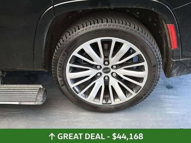 Used 2022 Jeep Grand Wagoneer Series III AWD/4WD image 15