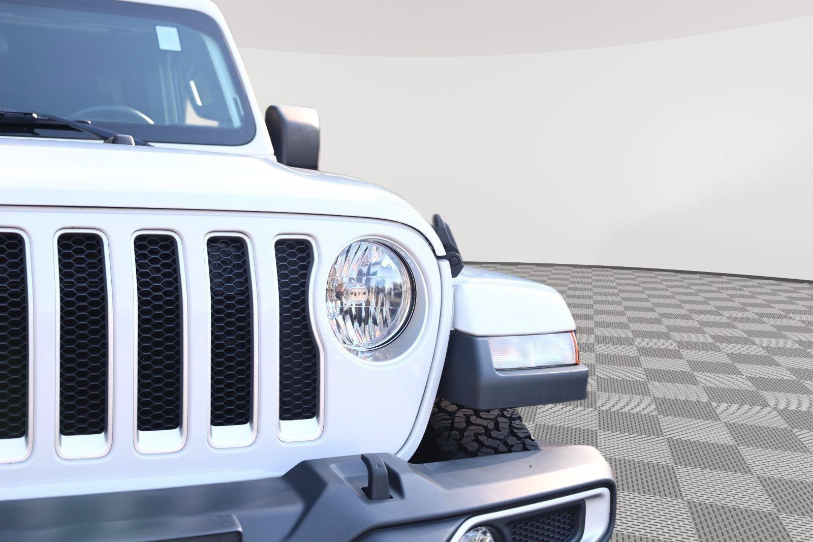 Used 2020 Jeep Wrangler Unlimited Sahara w/ Cold Weather Group AWD/4WD image 10