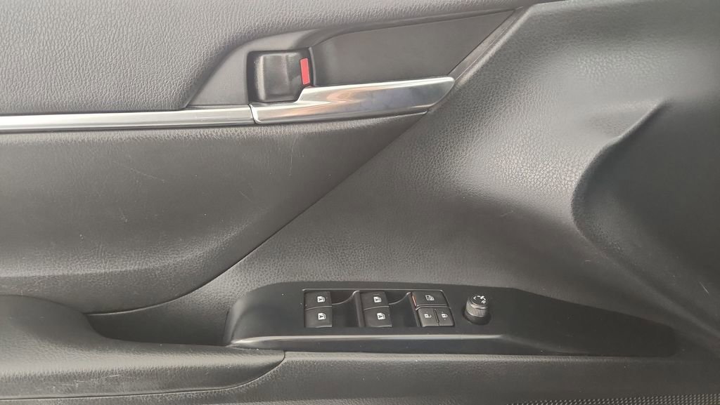 Used 2020 Toyota Camry SE w/ Audio Package image 15