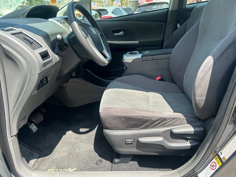 Used 2012 Toyota Prius V Two FWD image 6