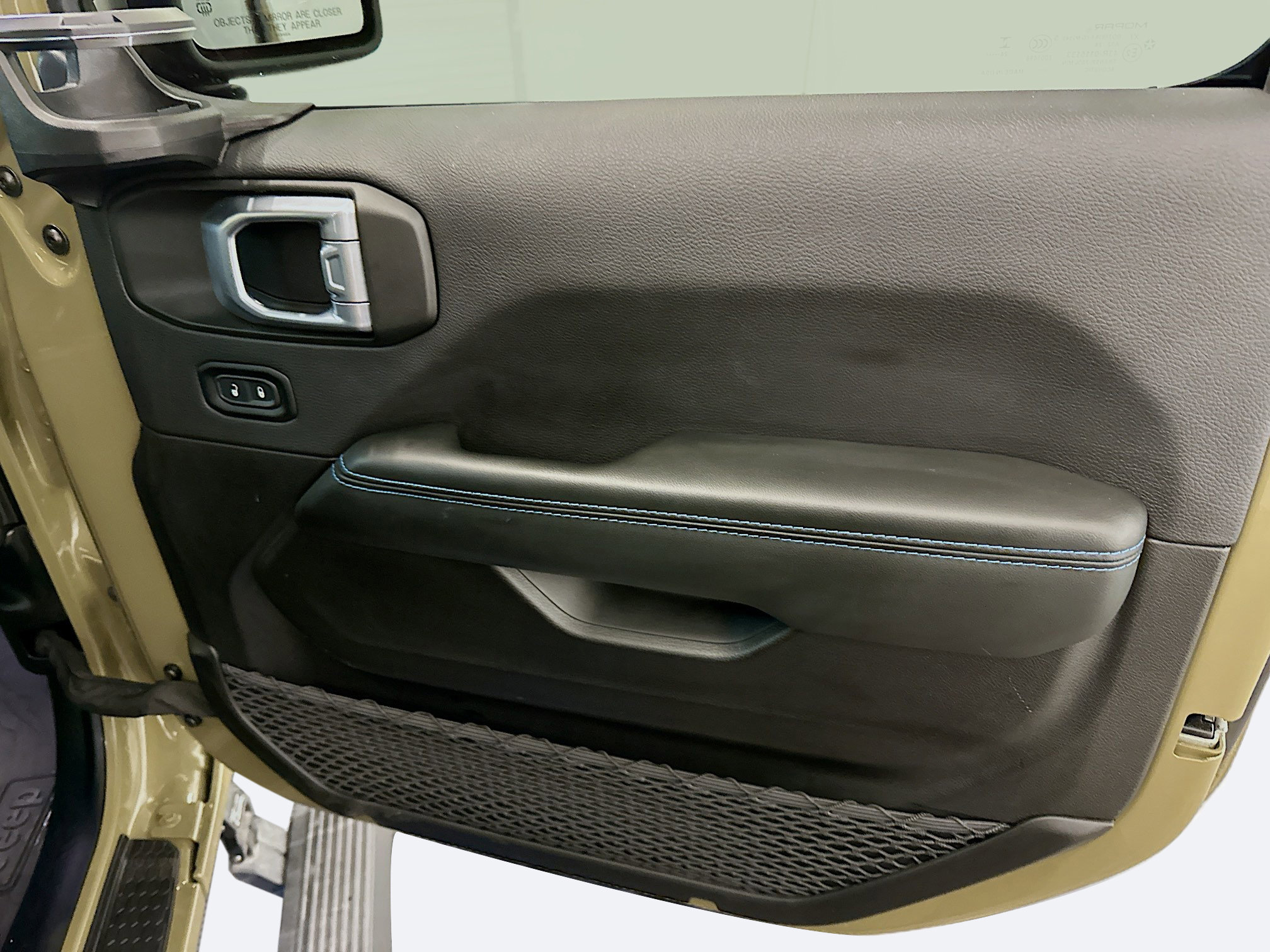 Used 2025 Jeep Wrangler Unlimited Rubicon 4xe image 33