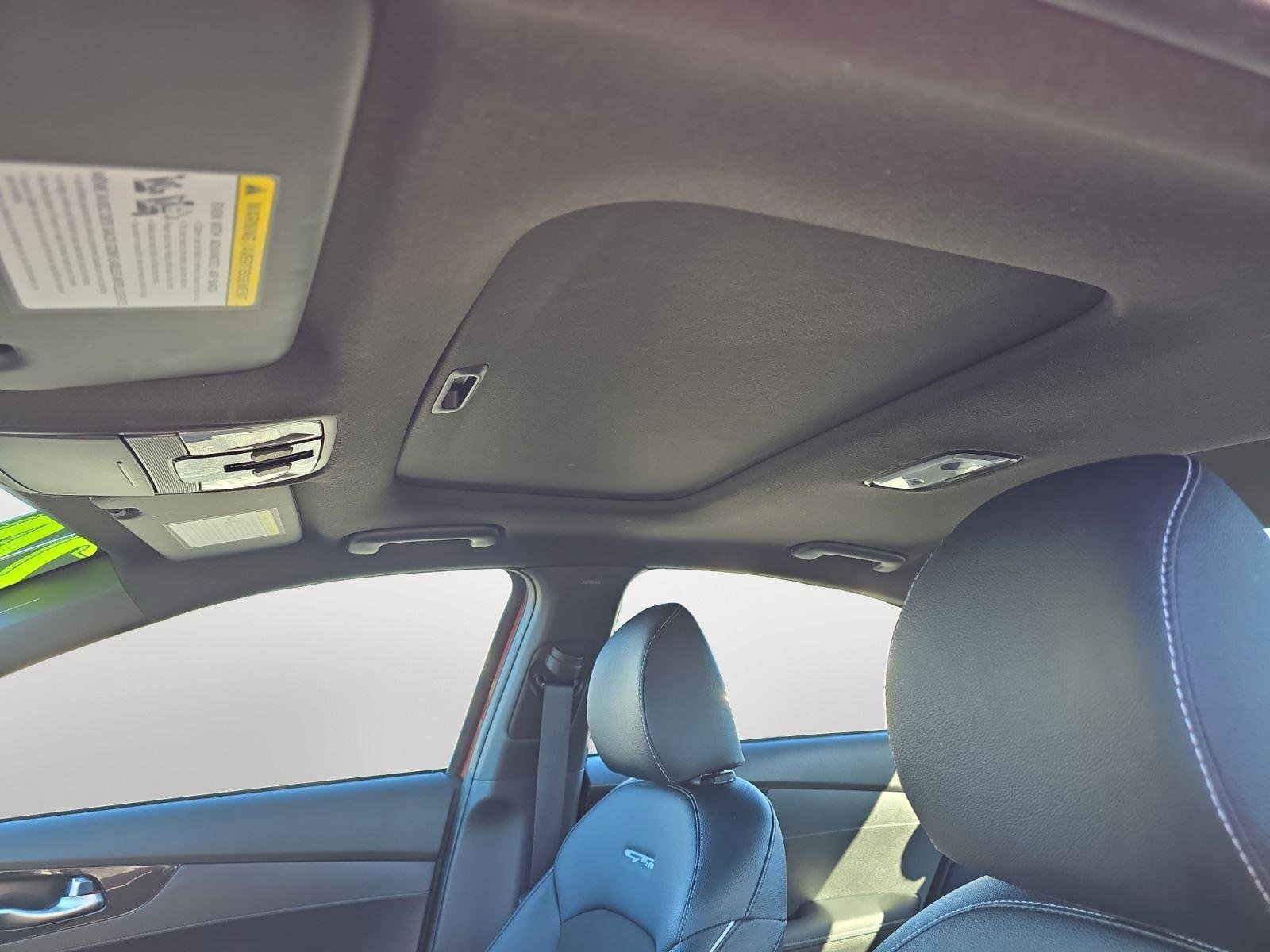 Used 2024 Kia Forte GT-Line w/ GT-Line Premium Package image 15