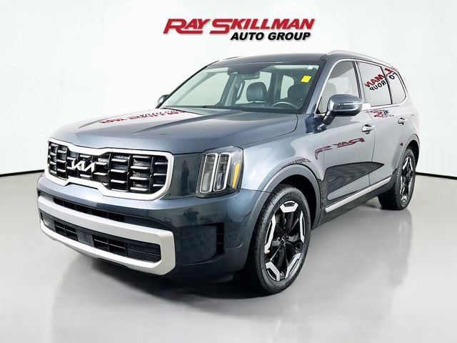 Used 2023 Kia Telluride S image 3