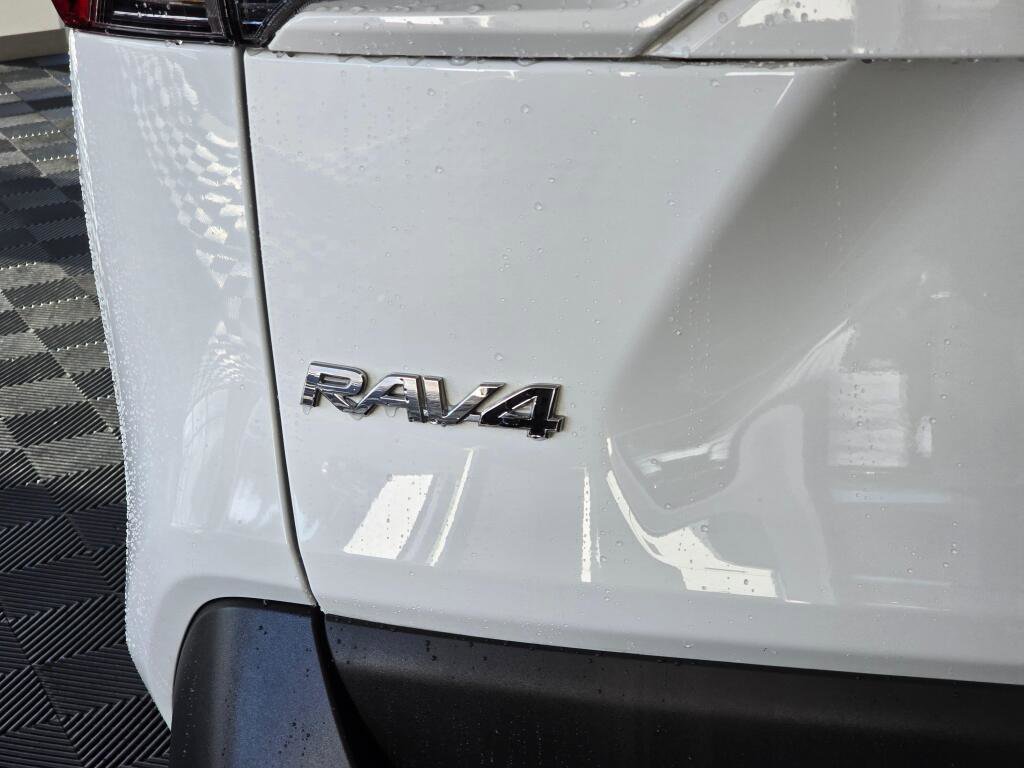 Used 2025 Toyota RAV4 LE image 13