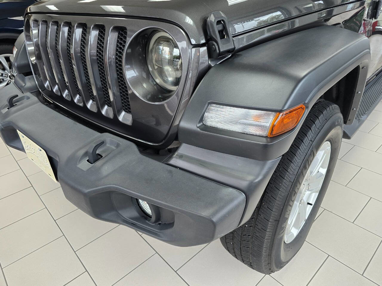 Used 2022 Jeep Wrangler Unlimited Sport image 7