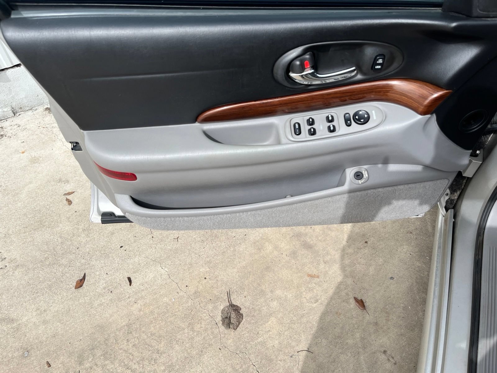 Used 2004 Buick Le Sabre Custom FWD image 11