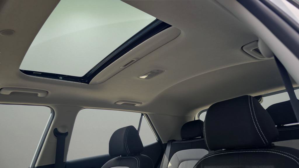 New 2026 Hyundai Venue SEL FWD image 15