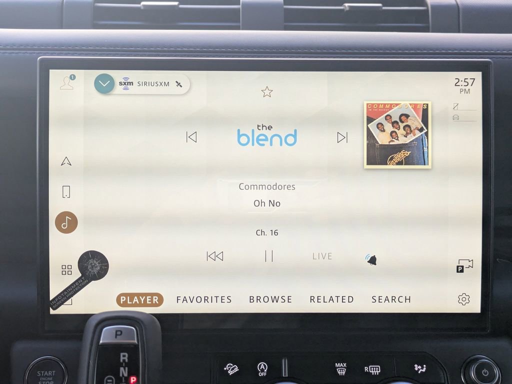 New 2026 Land Rover Defender 110 X-Dynamic SE image 20