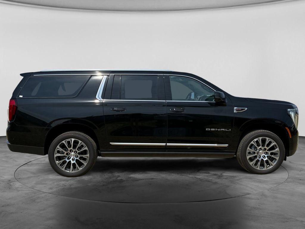 New 2026 GMC Yukon XL Denali w/ Sun & Power Step Package AWD/4WD image 12