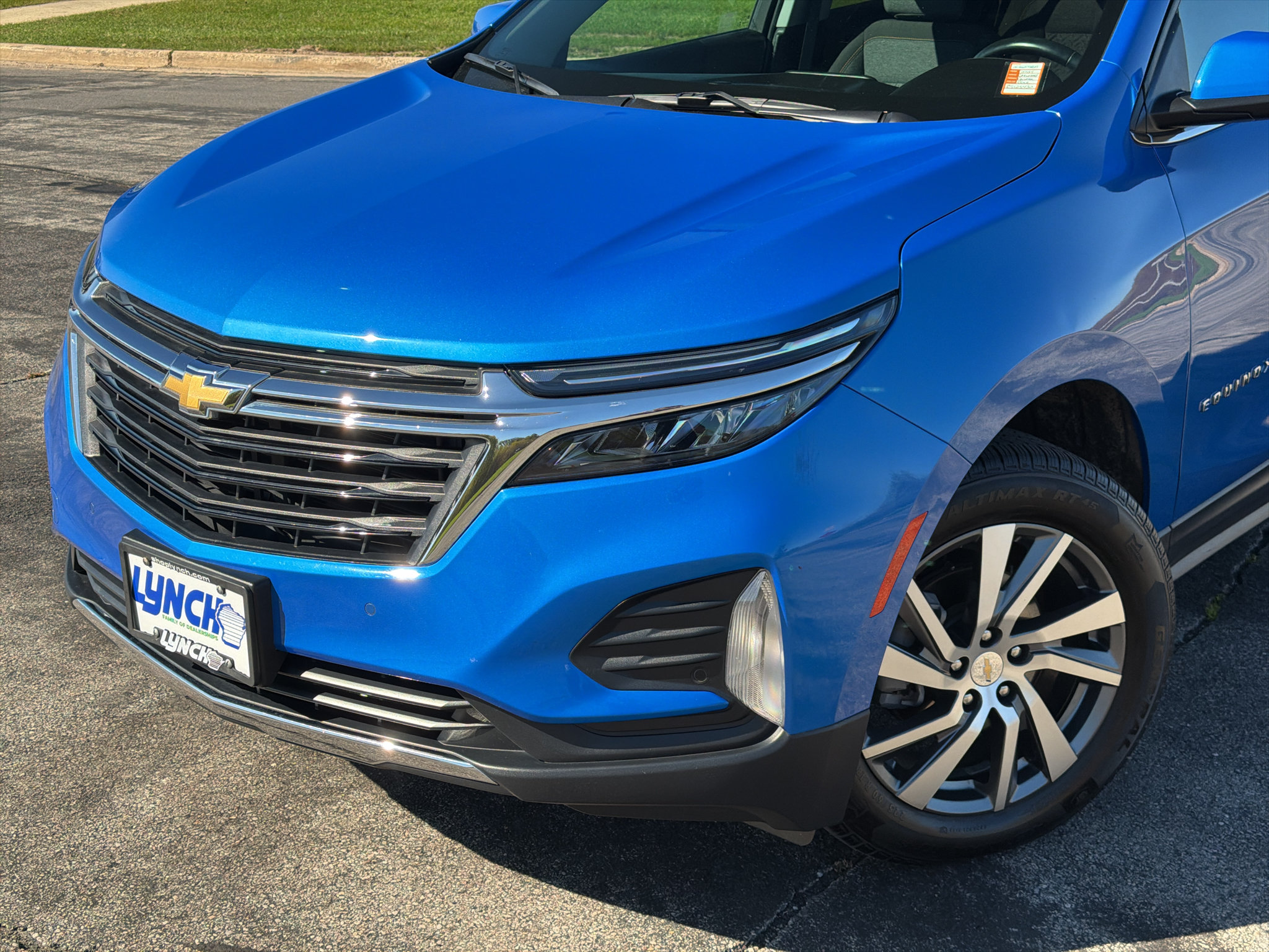 Used 2024 Chevrolet Equinox LT AWD/4WD image 8