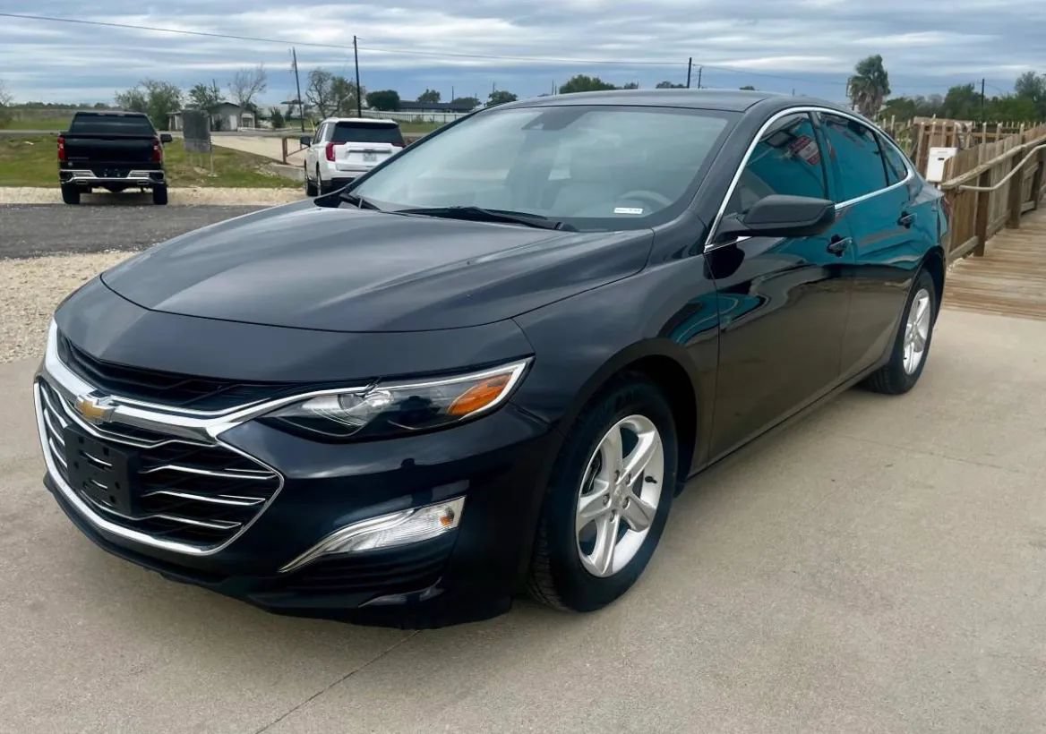 Used 2023 Chevrolet Malibu LS FWD image 11