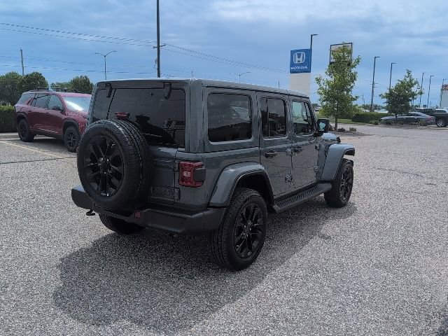 Used 2025 Jeep Wrangler Unlimited Sahara w/ Safety Group AWD/4WD image 18