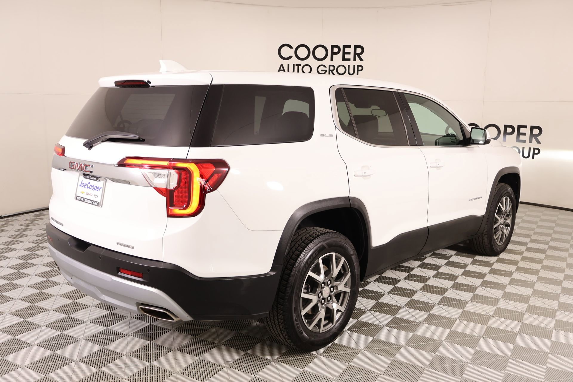 Used 2023 GMC Acadia SLE AWD/4WD image 21