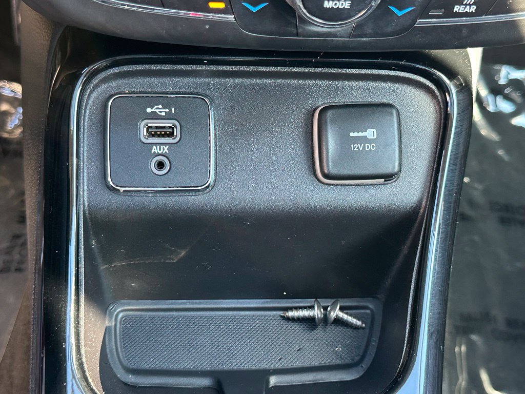 Used 2019 Jeep Compass Latitude FWD image 30