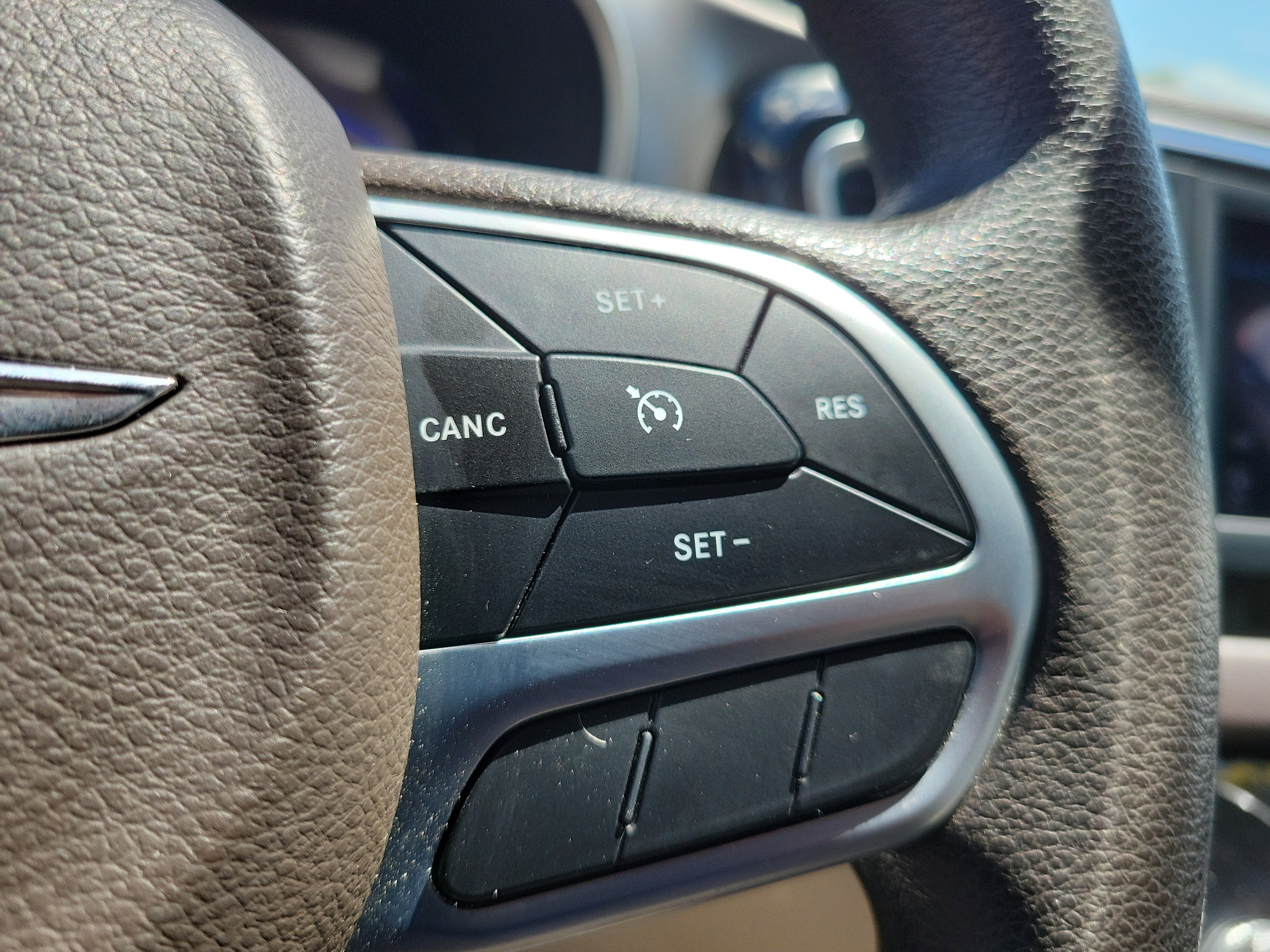 Used 2021 Chrysler Voyager Lxi FWD image 18