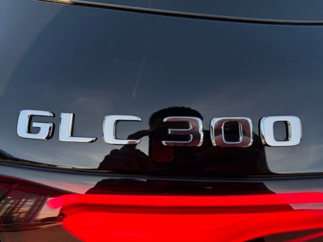 Used 2026 Mercedes-Benz GLC 300 4MATIC image 9