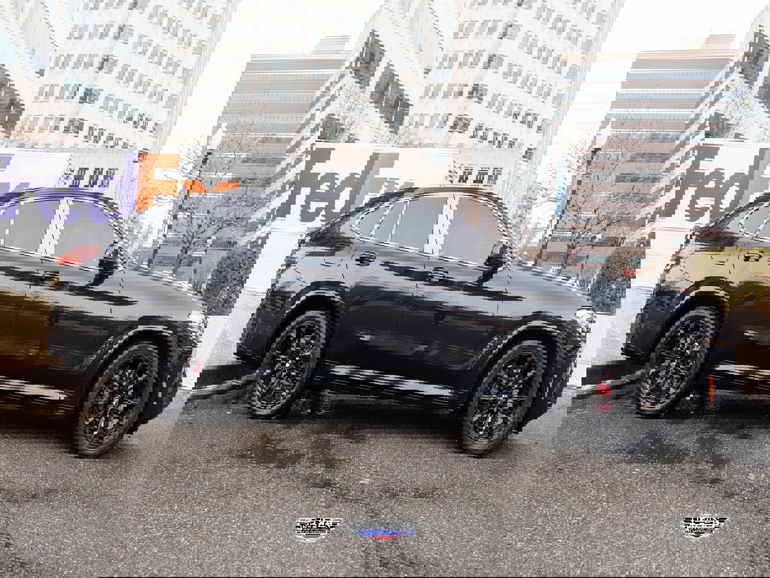 Used 2022 BMW X4 M40i w/ Premium Package image 8