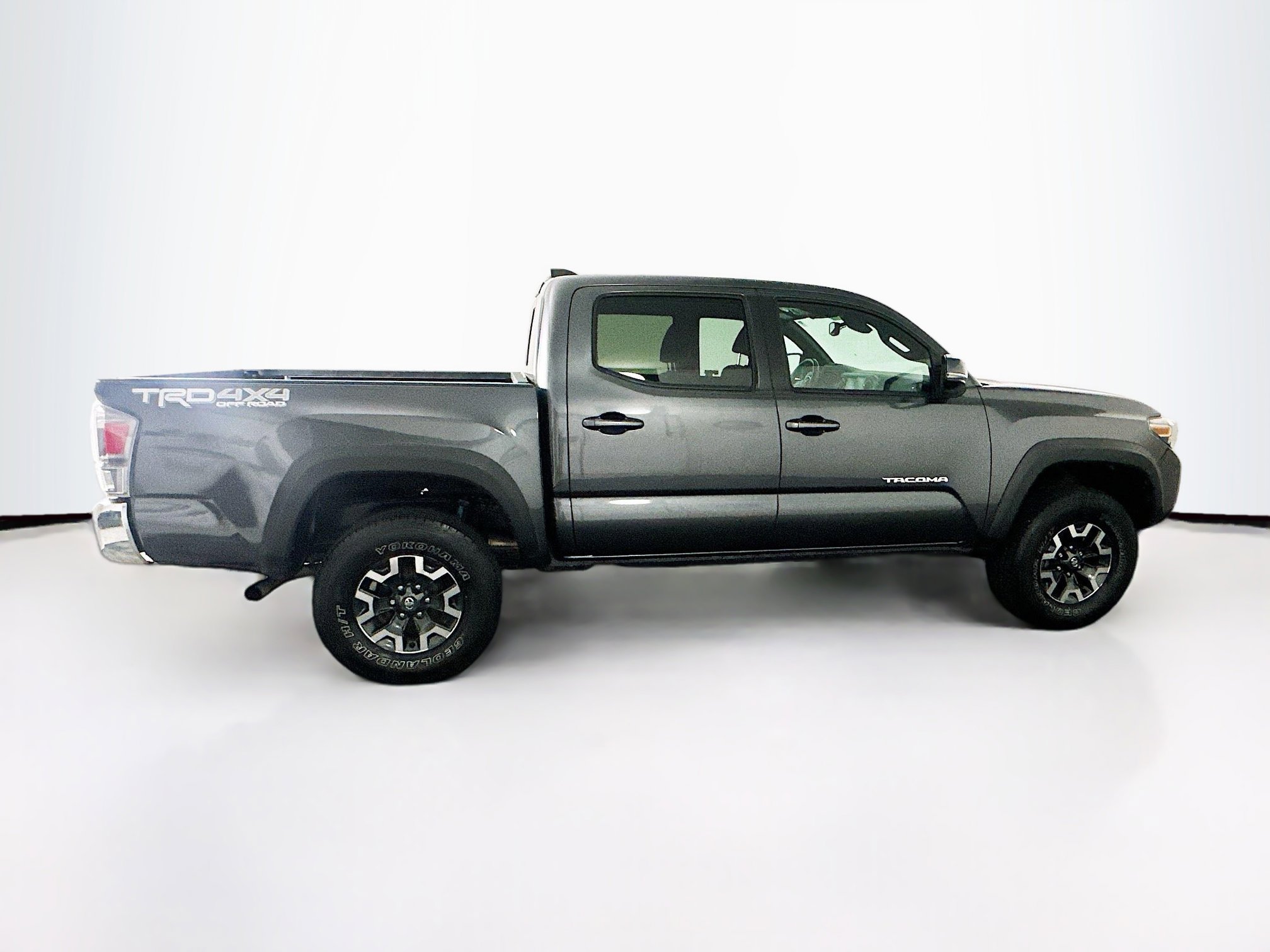 Used 2022 Toyota Tacoma TRD Off-Road image 10