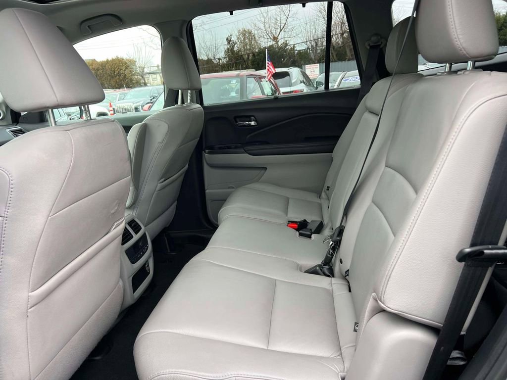 Used 2022 Honda Pilot Special Edition image 11