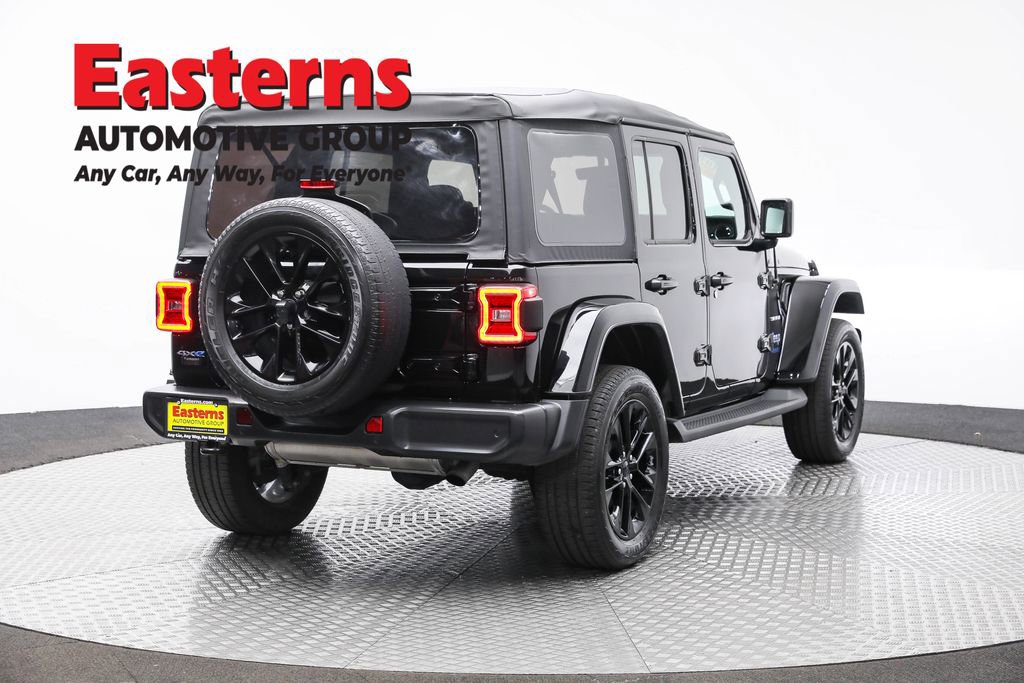 Used 2021 Jeep Wrangler Unlimited Sahara w/ Cold Weather Group AWD/4WD image 5