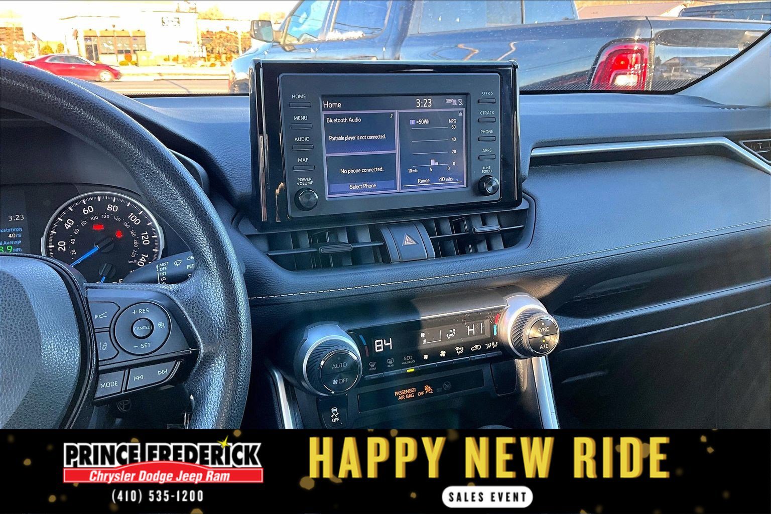 Used 2019 Toyota RAV4 LE image 6