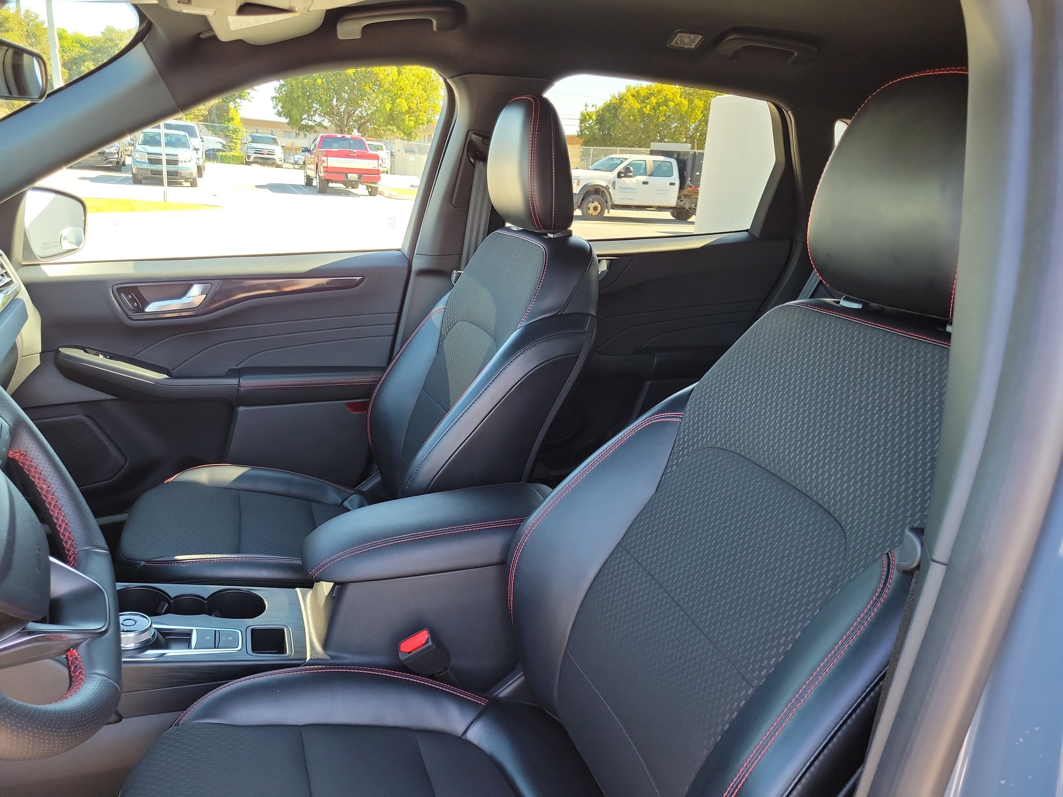 Used 2024 Ford Escape ST-Line w/ Tech Pack #1 image 11