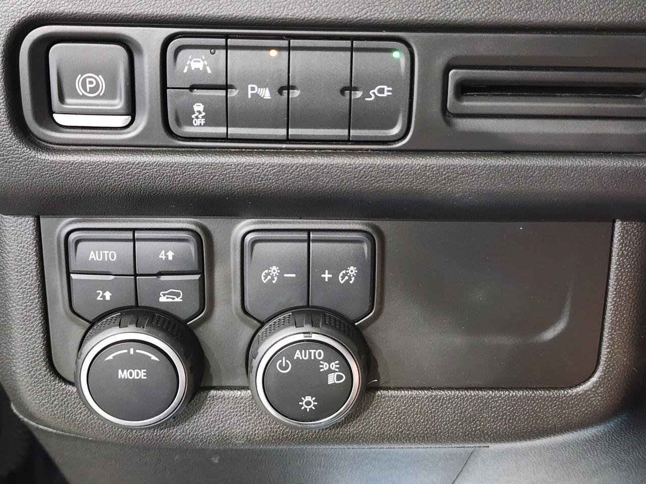 Used 2022 Chevrolet Tahoe LS AWD/4WD image 11