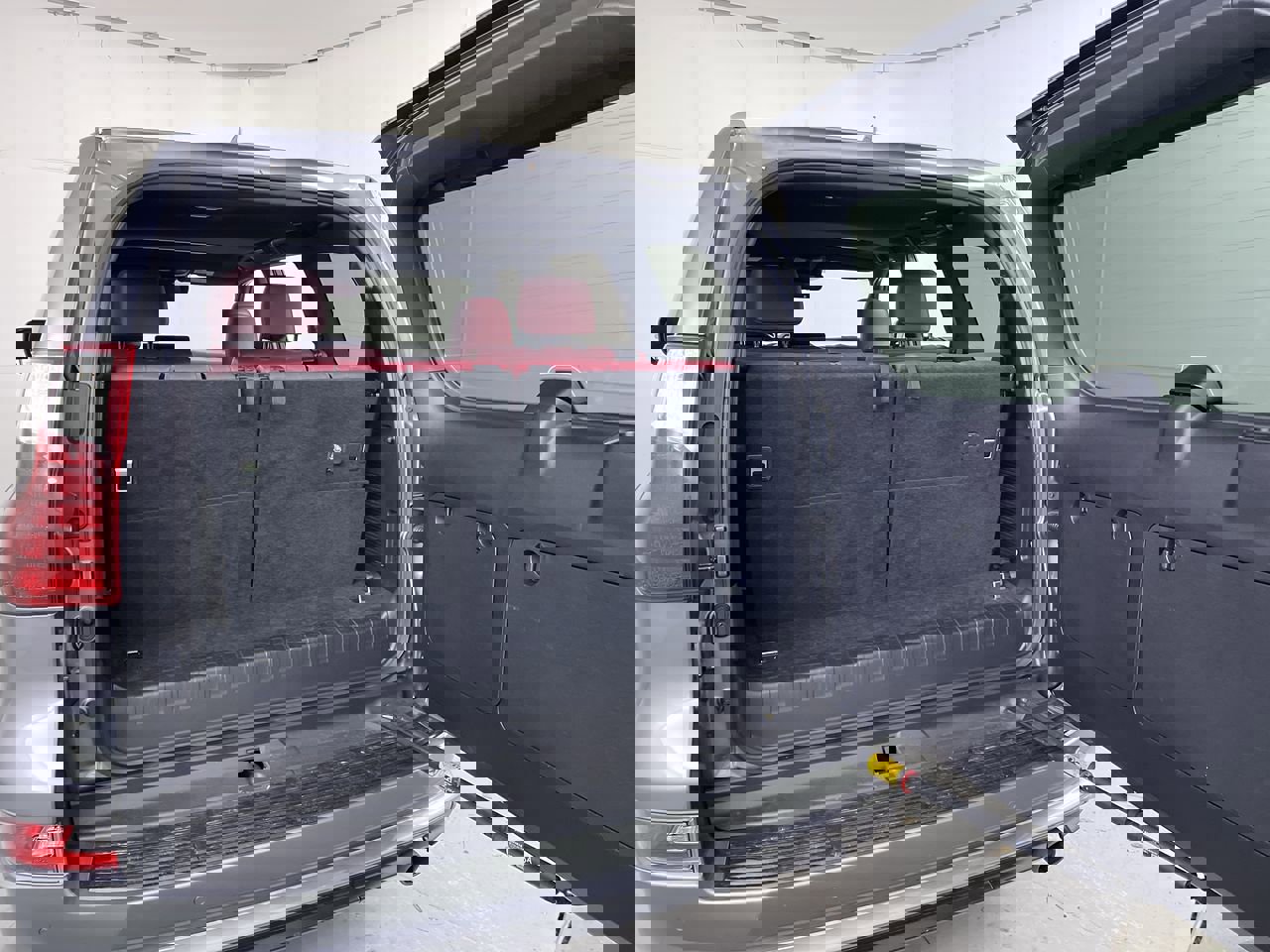 Used 2022 Lexus GX 460 Luxury w/ Sport Design Package image 24