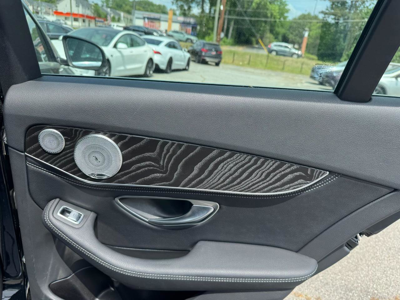 Used 2015 Mercedes-Benz C 300 4MATIC Sedan image 25