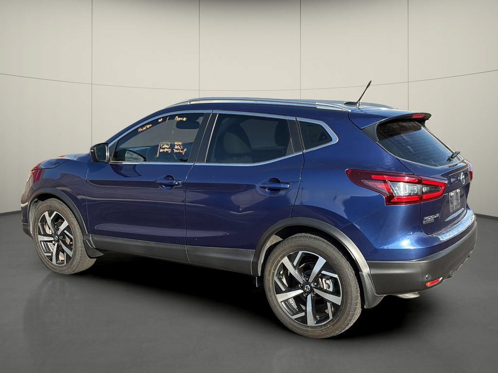 Used 2022 Nissan Rogue Sport SL w/ Premium Package FWD image 5